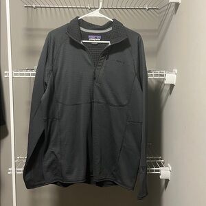 NWOT * Patagonia Dark Gray Half-Zip Fleece Size Large